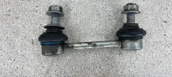BMW M6 Rear anti-roll bar/stabilizer link 6775189 37106775189