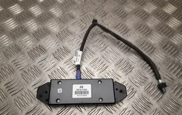 KIA EV6 Aerial antenna amplifier 96240CV050
