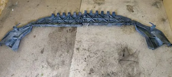 Front bumper skid plate/under tray