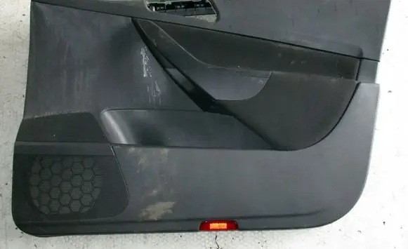 Volkswagen PASSAT B6 Front door card panel trim
