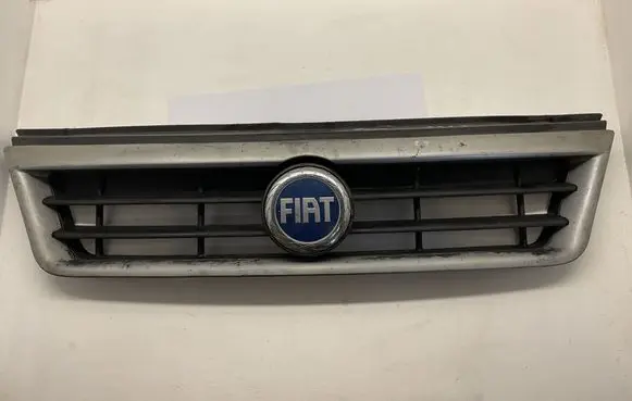 Fiat Ducato Front bumper upper radiator grill LS132915801 ST3157