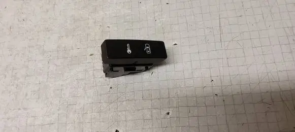 Volkswagen Touareg I Central locking switch button 7L6962125