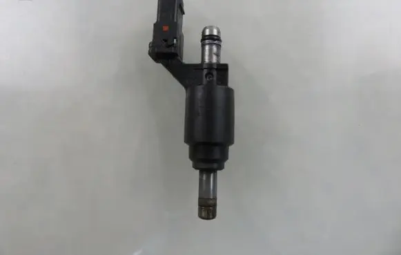 Opel Signum Fuel injector 24404012