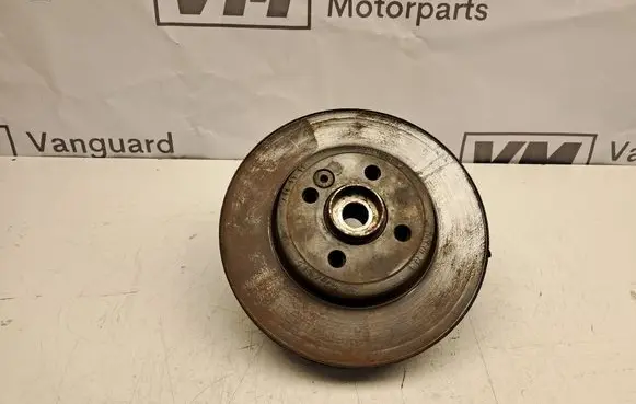 Mini One - Cooper Clubman R55 Front wheel hub spindle knuckle 