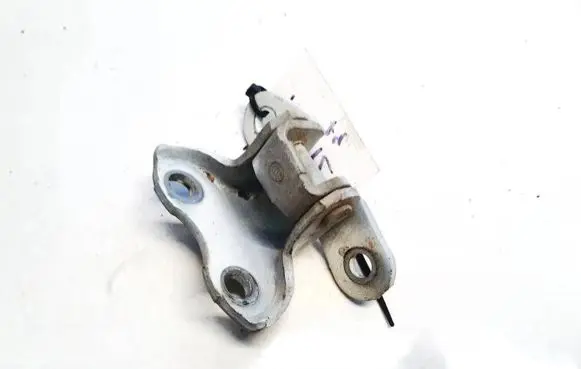 Toyota Urban Cruiser (XP110) Rear door lower hinge
