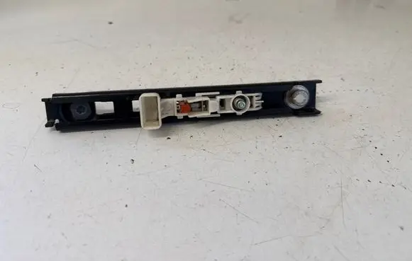 Opel Vivaro Seat belt adjustment rail 696525 8084298 59768