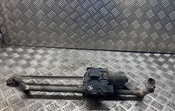 Skoda Octavia Mk2 (1Z) Front wiper linkage and motor 0390241754 1Z1955119A