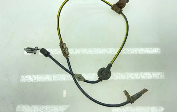 Subaru Legacy ABS brake wheel speed sensor 27540AG11