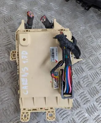 KIA Carens III Fuse module 91950A4510 91950-A4510