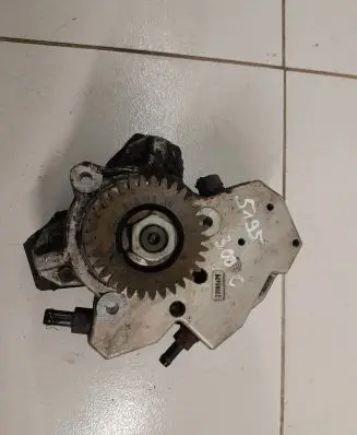 Chrysler 300 - 300C Fuel injection high pressure pump 0045010095 A6420700201