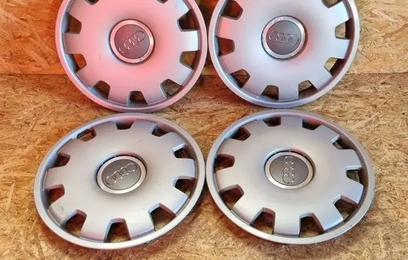 Audi A4 S4 B7 8E 8H R16 wheel hub/cap/trim 4B0601147D