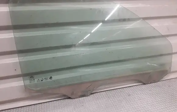Land Rover Freelander Front door window/glass (coupe)