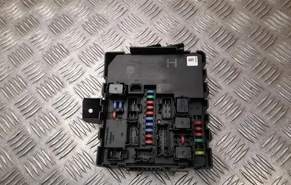 Nissan Pathfinder R51 Fuse box set 284B7EB03C