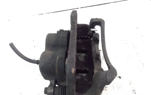 Chevrolet Captiva Front brake caliper