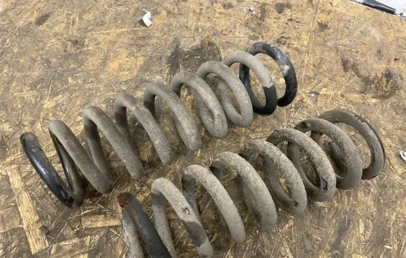 Mercedes-Benz E W212 Rear coil spring