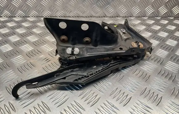 Skoda Octavia Mk2 (1Z) Headlight/headlamp mounting bracket 1Z0941340