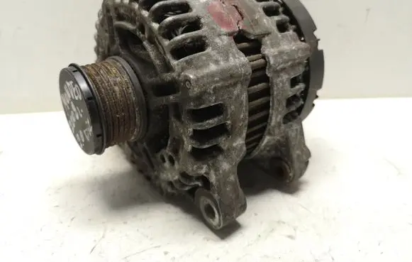 Ford Mondeo MK IV Generator/alternator 7G9N10300EA 0121615028