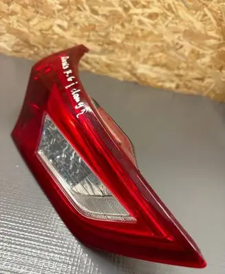 Toyota Auris E180 Tailgate rear/tail lights 05180238 02268