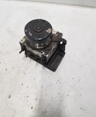 Volkswagen Golf IV ABS Pump 1J0907379P 1J0614117D