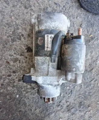 Nissan Almera Tino Starter motor M008T71371 23300WD001