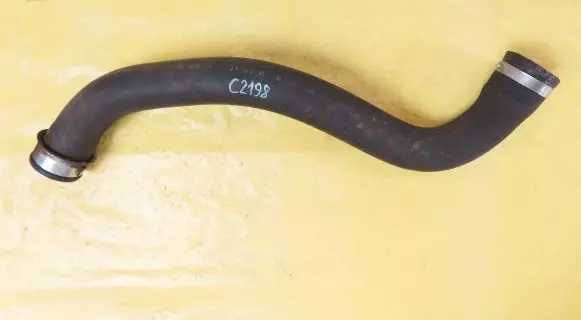 Mercedes-Benz C W204 Engine coolant pipe/hose A2045010582