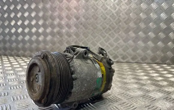 Opel Zafira B Air conditioning (A/C) compressor (pump) 24464152