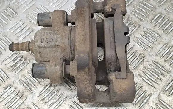 BMW 1 F20 F21 Rear brake caliper W09123