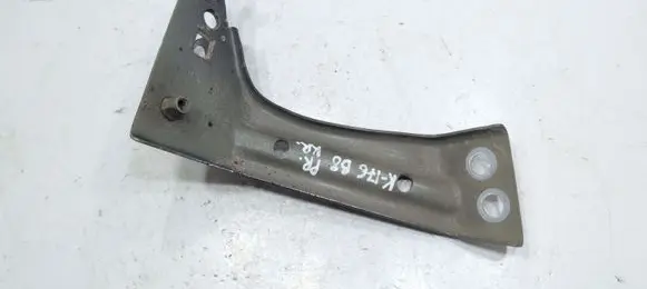 Volkswagen PASSAT B8 Fender mounting bracket 3G0821141A