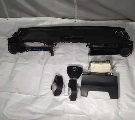 Toyota RAV 4 (XA40) Dashboard 