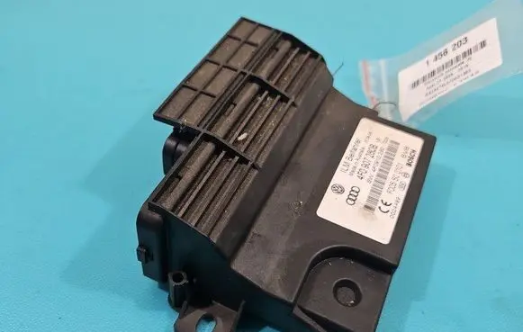 Audi Q7 4L Central body control module 4F0907280B IMPRK1456203