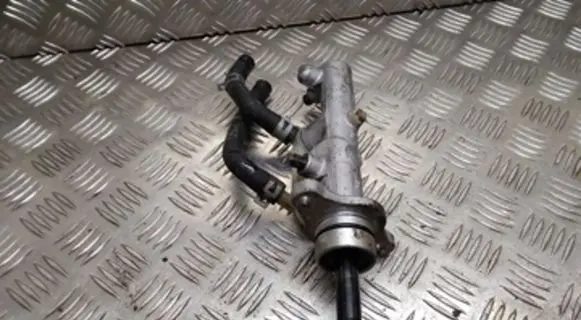 Master brake cylinder