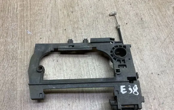 BMW 7 E38 Front door exterior handle/bracket 