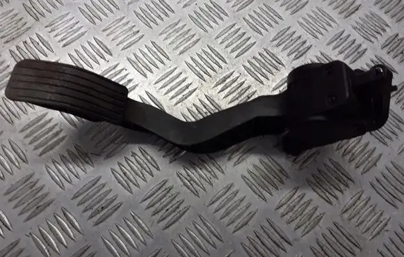 Citroen C2 Accelerator throttle pedal F00C3E2080