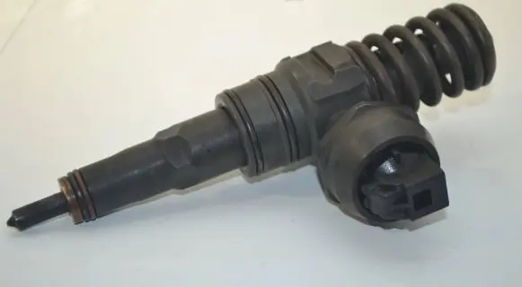 Audi A4 S4 B6 8E 8H Fuel injector 038530073a