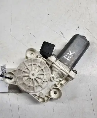 Mercedes-Benz C W203 Front door window regulator motor A2118201842