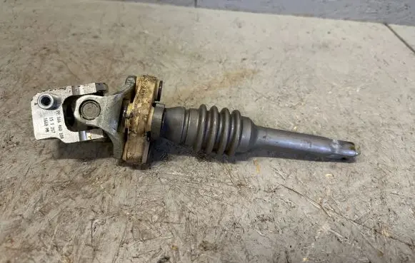 Mercedes-Benz GLE (W166 - C292) Steering column universal joint 166460109 1668PN 15T217