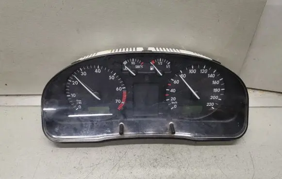 Volkswagen PASSAT B5 Speedometer (instrument cluster) 09051940090