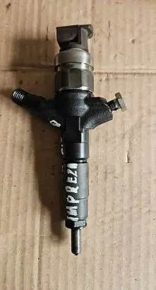 Subaru Impreza III Fuel injector 16613AA020 02R00176 QKWS07890