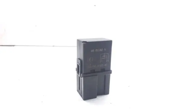 Mitsubishi Carisma Other relay MB953382 V23074