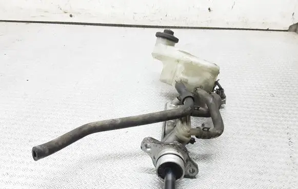 Toyota Avensis Verso Master brake cylinder 13231140260