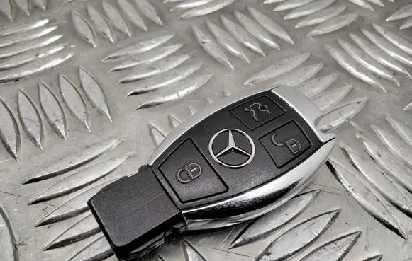 Mercedes-Benz E W212 Ignition key/card 