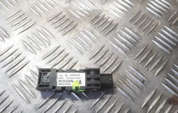 Nissan Note (E11) Airbag deployment crash/impact sensor 0285003019 98830AY00A