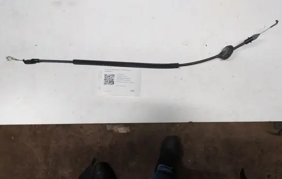 Volkswagen Touran I Front door cable line 1T0837086