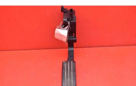 Dacia Dokker Accelerator throttle pedal 180023122R