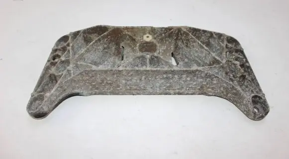 BMW 5 F10 F11 Gearbox mounting bracket 6858029