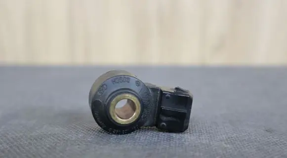 Detonation knock sensor
