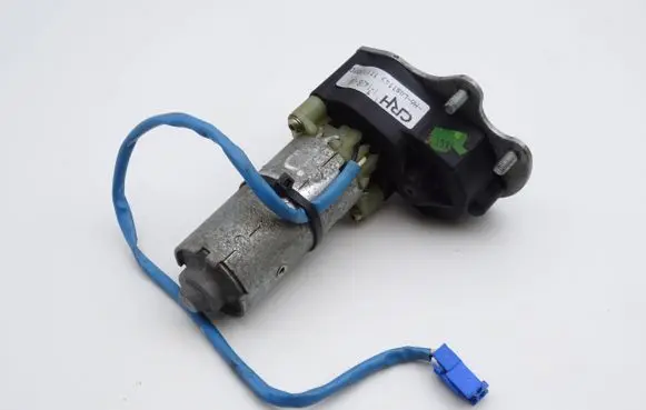 Mercedes-Benz E W210 Seat adjustment motor 2108200408