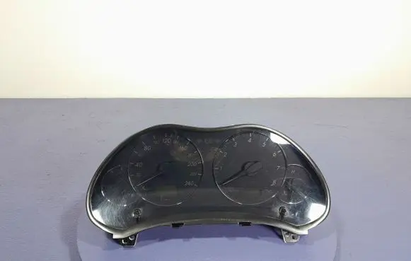 Toyota Avensis Verso Speedometer (instrument cluster) 83800-05533