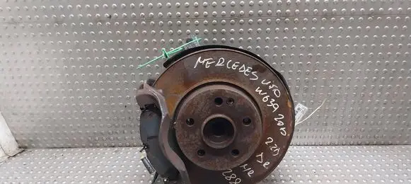 Mercedes-Benz Vito Viano W639 Front wheel hub spindle knuckle A639332