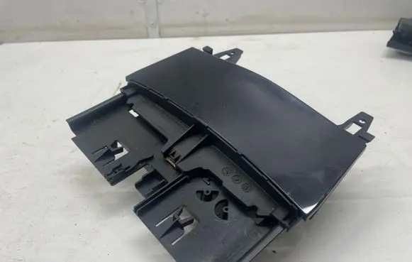 Mercedes-Benz C W204 Ashtray (front) A2046801350